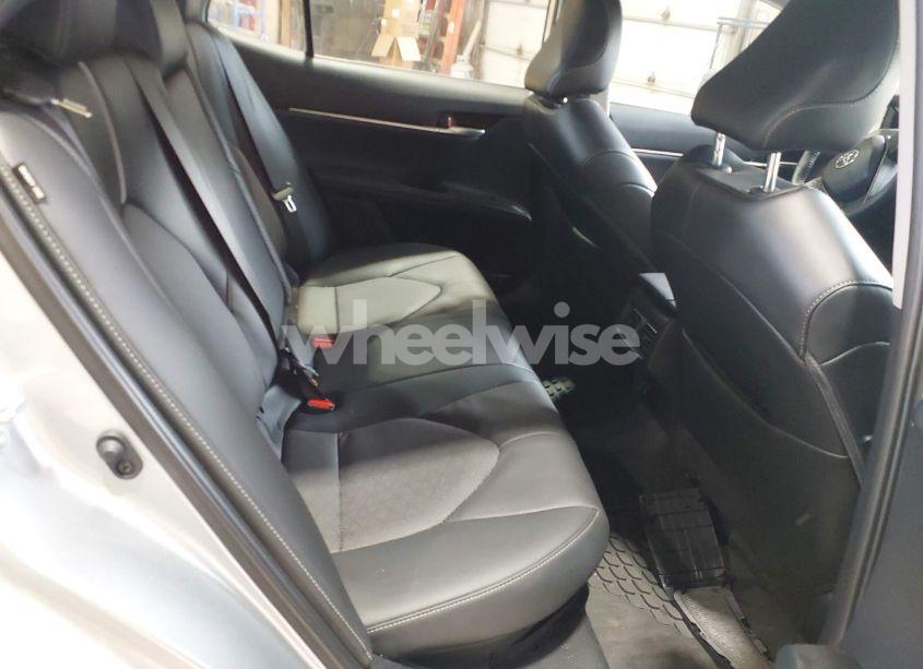 Photo 8 of 2024 Toyota Camry HYBRID XSE (VIN 4T1K31AK5RU624626)