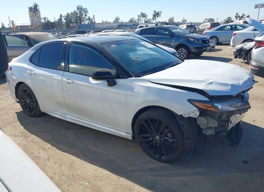 Photo 12 of 2021 Toyota Camry XSE HYBRID (VIN 4T1K31AK6MU024478)