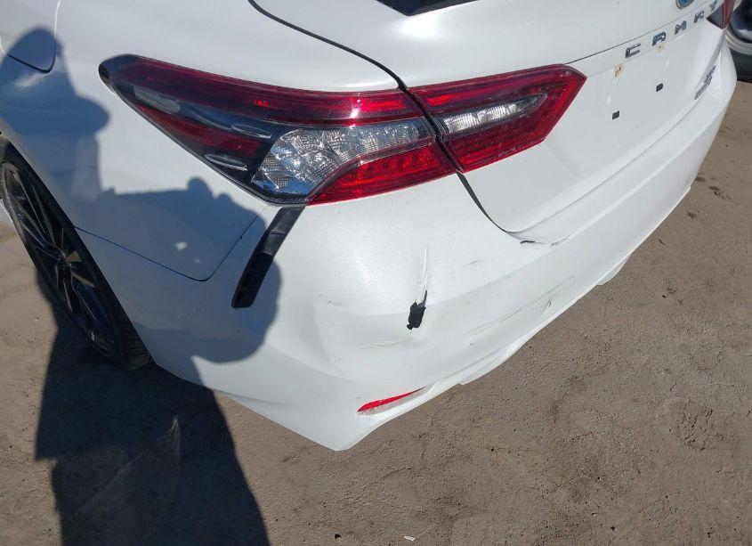 Photo 17 of 2021 Toyota Camry XSE HYBRID (VIN 4T1K31AK6MU024478)