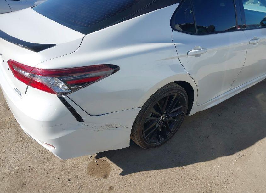 Photo 18 of 2021 Toyota Camry XSE HYBRID (VIN 4T1K31AK6MU024478)