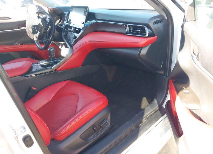 Photo 5 of 2021 Toyota Camry XSE HYBRID (VIN 4T1K31AK6MU024478)