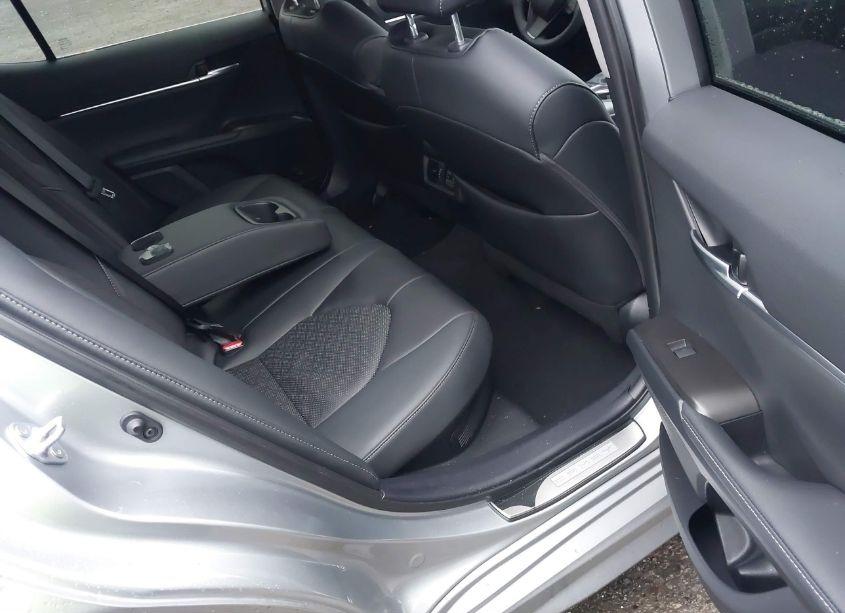 Photo 8 of 2024 Toyota Camry HYBRID XSE (VIN 4T1K31AK6RU626577)