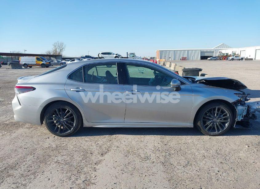 Photo 14 of 2022 Toyota Camry XSE HYBRID (VIN 4T1K31AK7NU572054)