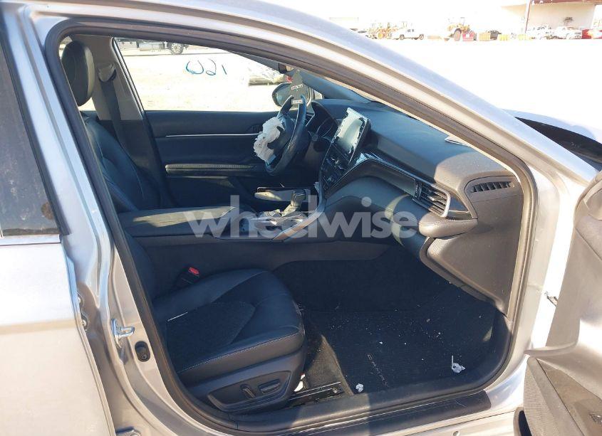 Photo 5 of 2022 Toyota Camry XSE HYBRID (VIN 4T1K31AK7NU572054)