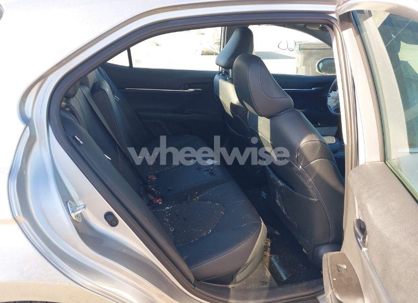 Photo 8 of 2022 Toyota Camry XSE HYBRID (VIN 4T1K31AK7NU572054)