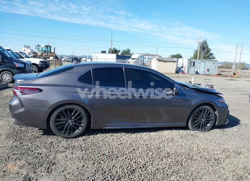 Photo 13 of 2022 Toyota Camry XSE HYBRID (VIN 4T1K31AK7NU586844)