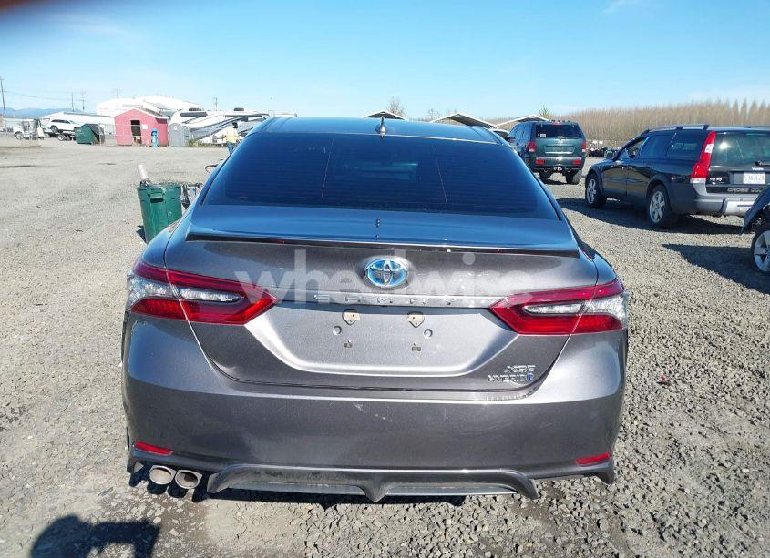 Photo 16 of 2022 Toyota Camry XSE HYBRID (VIN 4T1K31AK7NU586844)