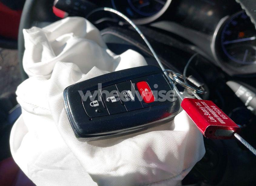 Photo 11 of 2021 Toyota Camry XSE HYBRID (VIN 4T1K31AK8MU560591)