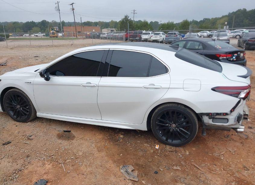 Photo 14 of 2021 Toyota Camry XSE HYBRID (VIN 4T1K31AK8MU566360)