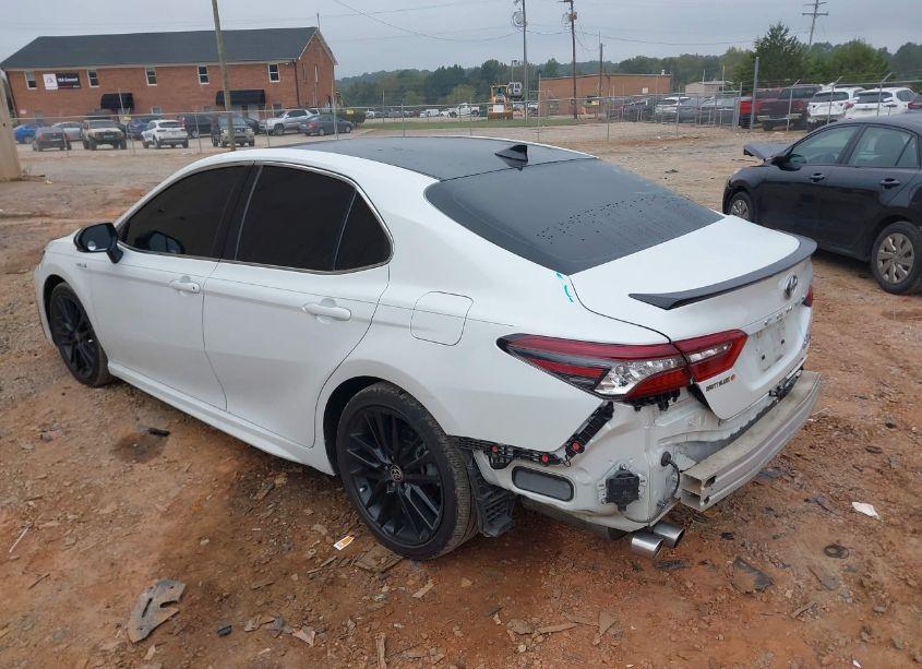 Photo 3 of 2021 Toyota Camry XSE HYBRID (VIN 4T1K31AK8MU566360)
