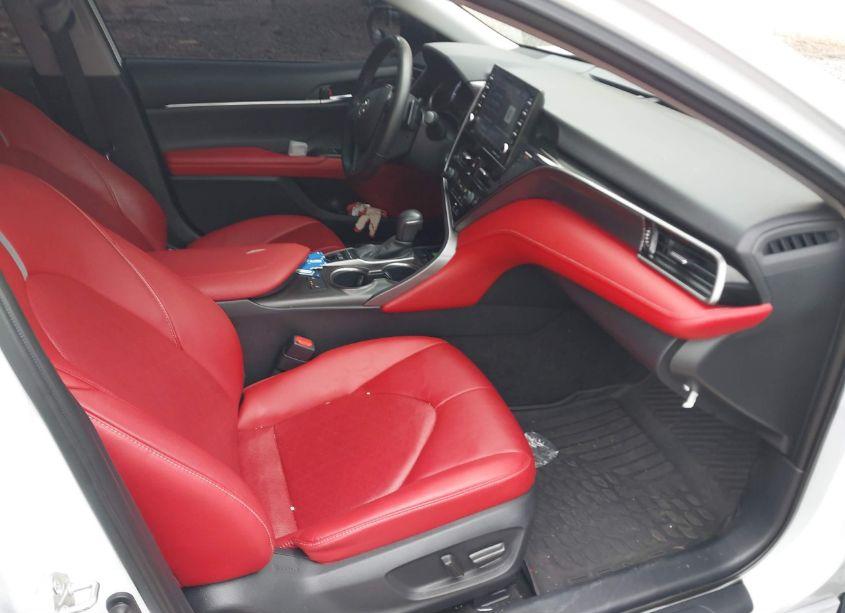 Photo 5 of 2021 Toyota Camry XSE HYBRID (VIN 4T1K31AK8MU566360)