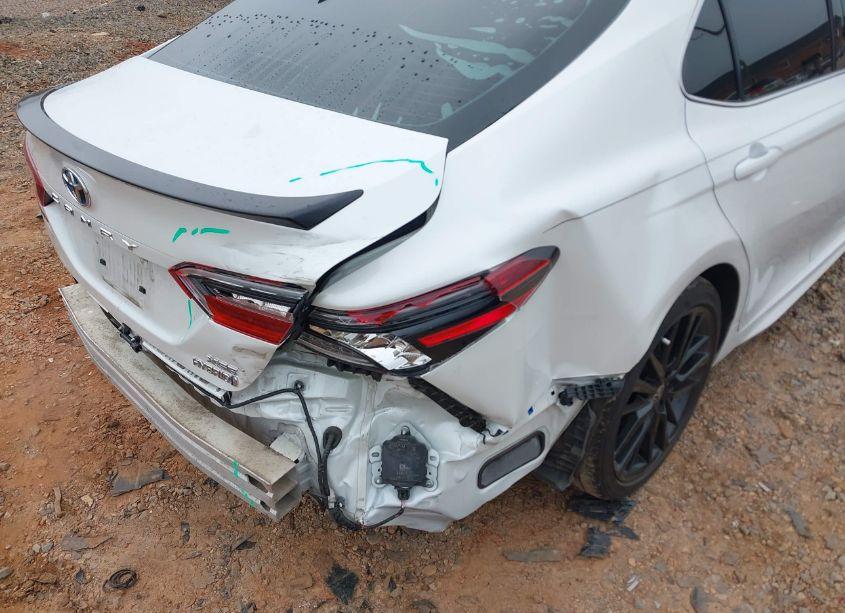 Photo 6 of 2021 Toyota Camry XSE HYBRID (VIN 4T1K31AK8MU566360)