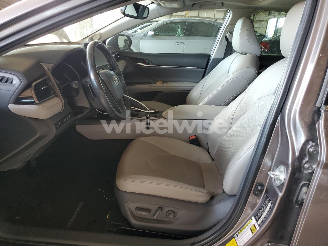 Photo 7 of 2021 TOYOTA CAMRY XSE (VIN 4T1K31AK8MU567797)