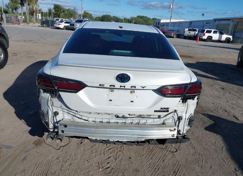 Photo 17 of 2022 Toyota Camry XSE HYBRID (VIN 4T1K31AK9NU572881)