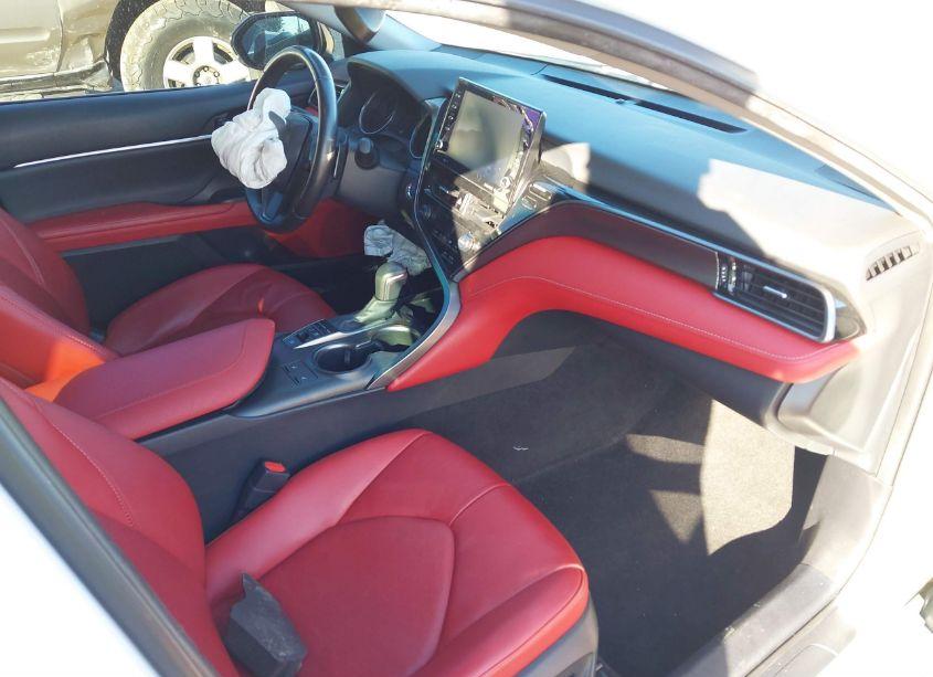 Photo 5 of 2022 Toyota Camry XSE HYBRID (VIN 4T1K31AK9NU572881)