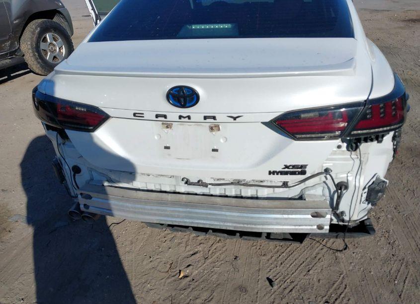 Photo 6 of 2022 Toyota Camry XSE HYBRID (VIN 4T1K31AK9NU572881)