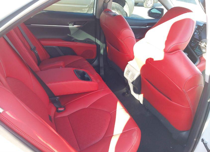 Photo 8 of 2022 Toyota Camry XSE HYBRID (VIN 4T1K31AK9NU572881)