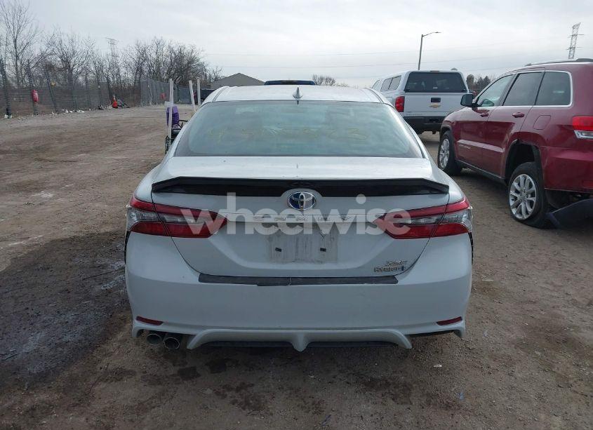 Photo 16 of 2024 Toyota Camry HYBRID XSE (VIN 4T1K31AKXRU060648)