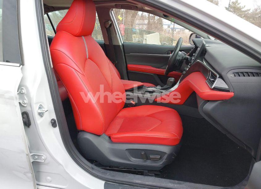 Photo 5 of 2024 Toyota Camry HYBRID XSE (VIN 4T1K31AKXRU060648)