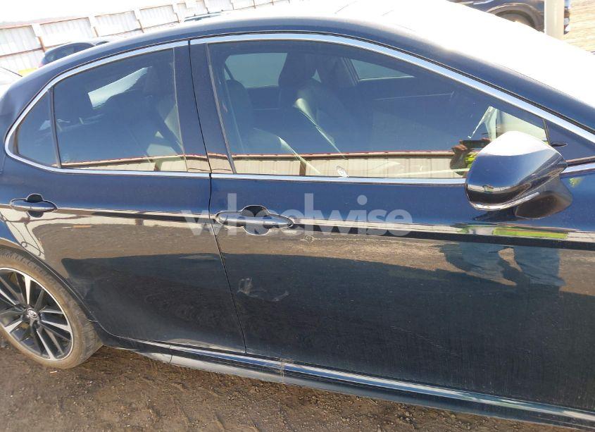 Photo 13 of 2020 Toyota Camry XSE (VIN 4T1K61AK0LU320375)