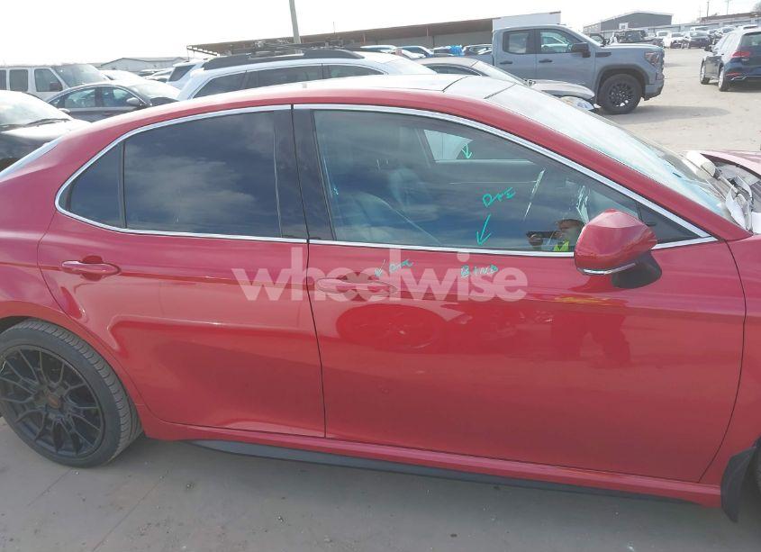 Photo 14 of 2020 Toyota Camry XSE (VIN 4T1K61AK0LU341520)