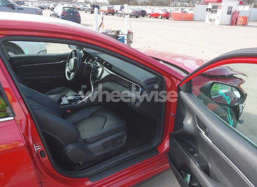 Photo 5 of 2020 Toyota Camry XSE (VIN 4T1K61AK0LU341520)