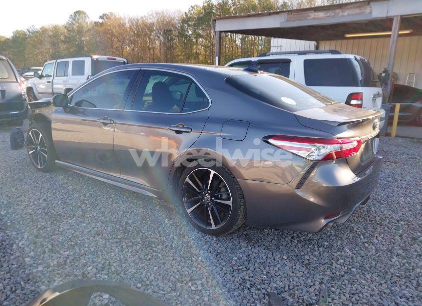 Photo 3 of 2020 Toyota Camry XSE (VIN 4T1K61AK0LU955046)