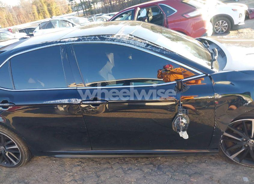 Photo 13 of 2020 Toyota Camry XSE (VIN 4T1K61AK0LU981291)