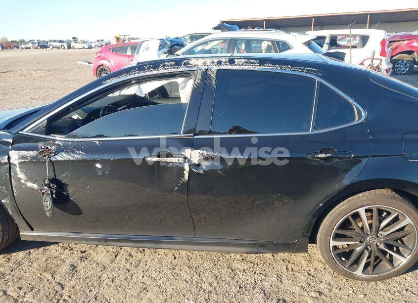 Photo 14 of 2020 Toyota Camry XSE (VIN 4T1K61AK0LU981291)