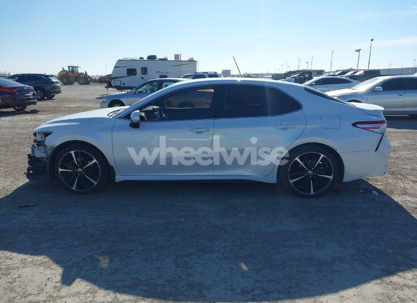 Photo 15 of 2020 Toyota Camry XSE (VIN 4T1K61AK0LU988113)