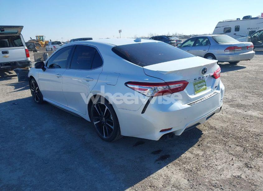 Photo 3 of 2020 Toyota Camry XSE (VIN 4T1K61AK0LU988113)