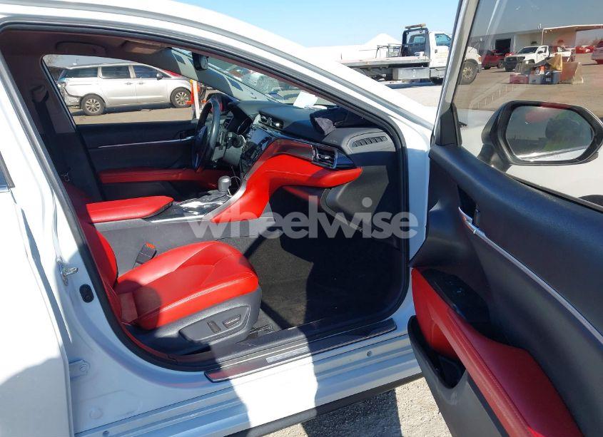 Photo 5 of 2020 Toyota Camry XSE (VIN 4T1K61AK0LU988113)