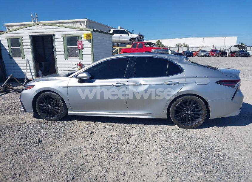 Photo 14 of 2021 Toyota Camry XSE (VIN 4T1K61AK0MU411616)