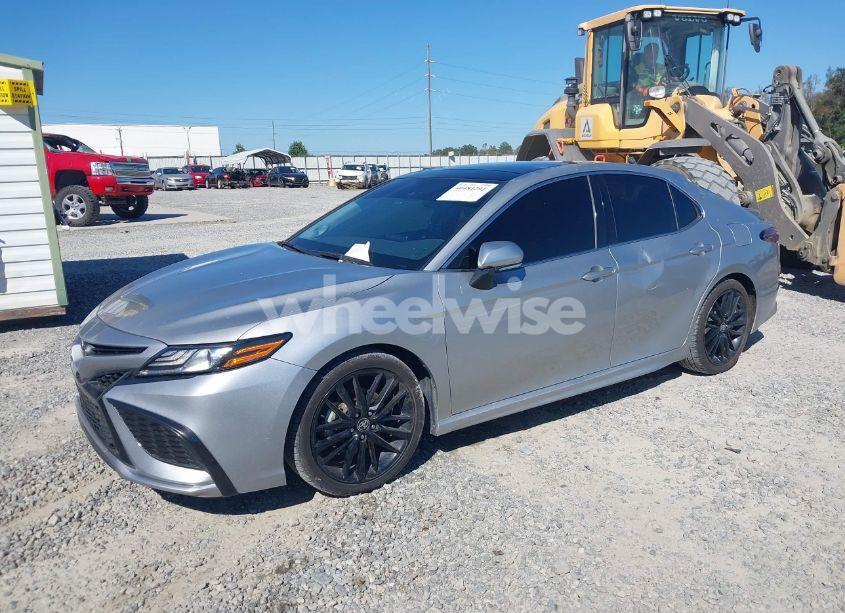 Photo 2 of 2021 Toyota Camry XSE (VIN 4T1K61AK0MU411616)