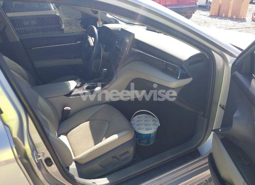 Photo 5 of 2021 Toyota Camry XSE (VIN 4T1K61AK0MU411616)