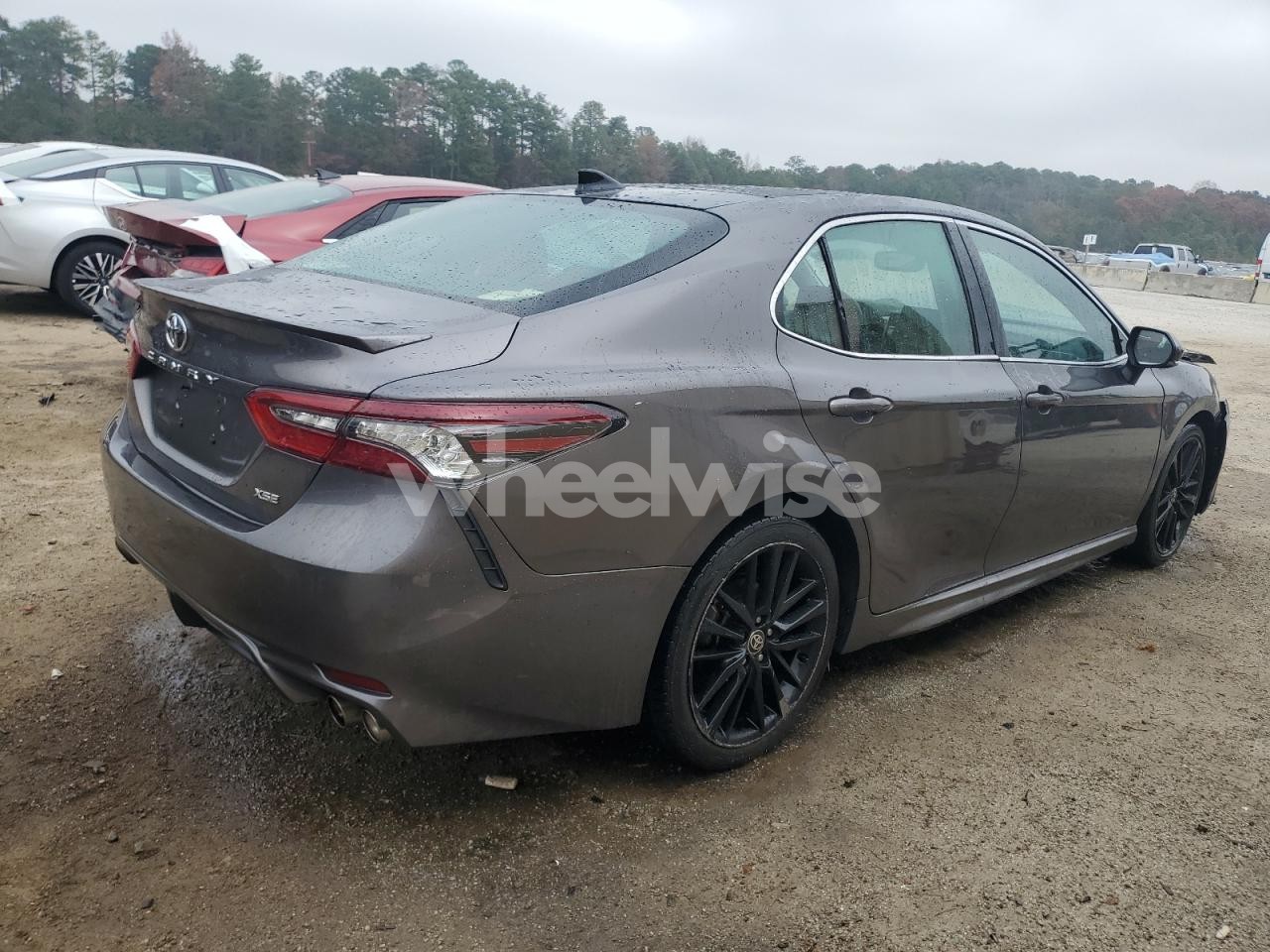 Photo 3 of 2021 TOYOTA CAMRY XSE (VIN 4T1K61AK0MU417268)