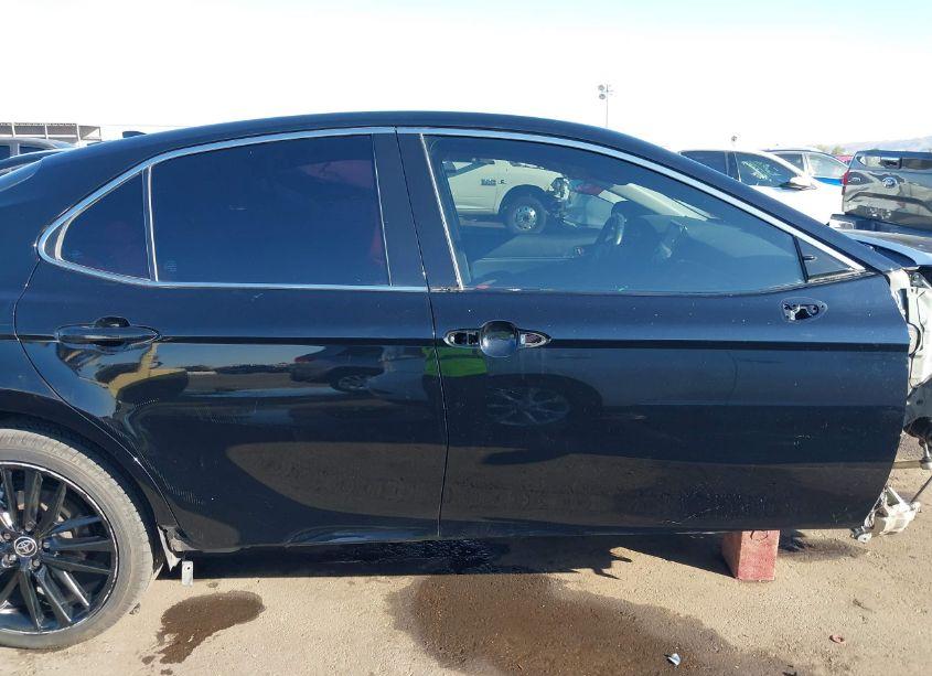 Photo 14 of 2021 Toyota Camry XSE (VIN 4T1K61AK0MU485554)