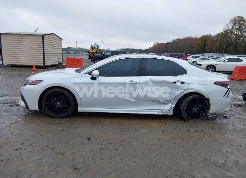 Photo 14 of 2021 Toyota Camry XSE (VIN 4T1K61AK0MU522991)