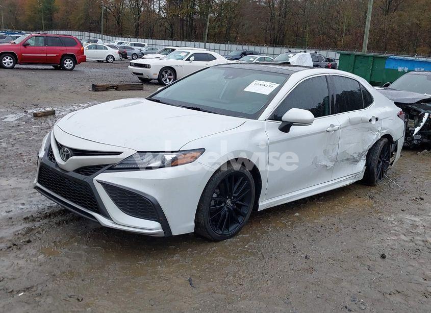 Photo 2 of 2021 Toyota Camry XSE (VIN 4T1K61AK0MU522991)