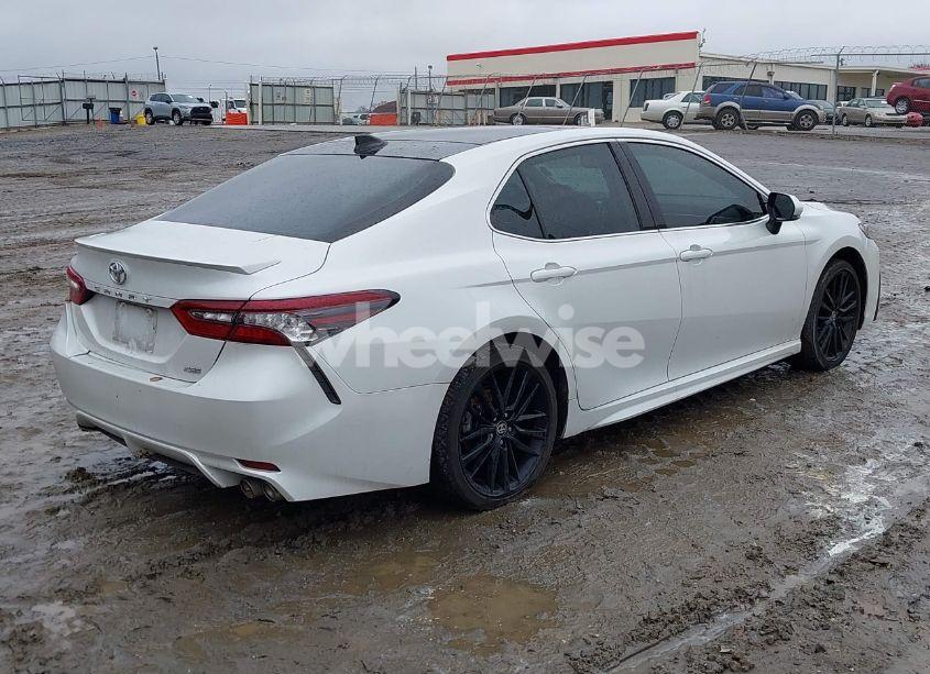 Photo 4 of 2021 Toyota Camry XSE (VIN 4T1K61AK0MU522991)