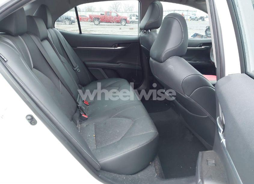 Photo 8 of 2021 Toyota Camry XSE (VIN 4T1K61AK0MU522991)