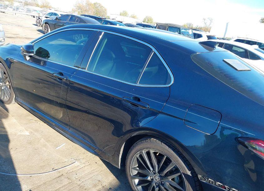 Photo 14 of 2021 Toyota Camry XSE (VIN 4T1K61AK0MU533490)