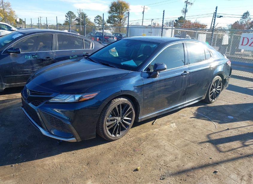 Photo 2 of 2021 Toyota Camry XSE (VIN 4T1K61AK0MU533490)