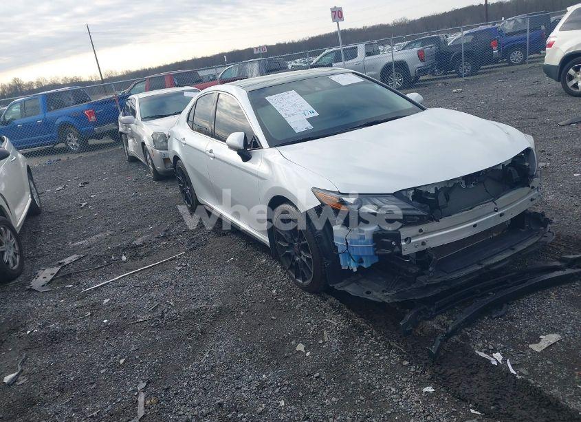 2021 Toyota Camry XSE (VIN 4T1K61AK0MU566473) main photo