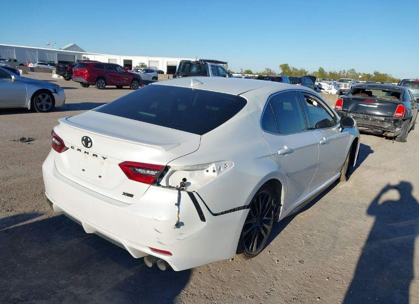 Photo 6 of 2022 Toyota Camry XSE (VIN 4T1K61AK0NU028387)