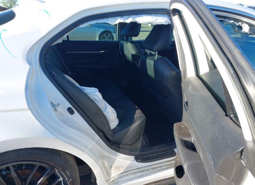 Photo 8 of 2022 Toyota Camry XSE (VIN 4T1K61AK0NU028387)