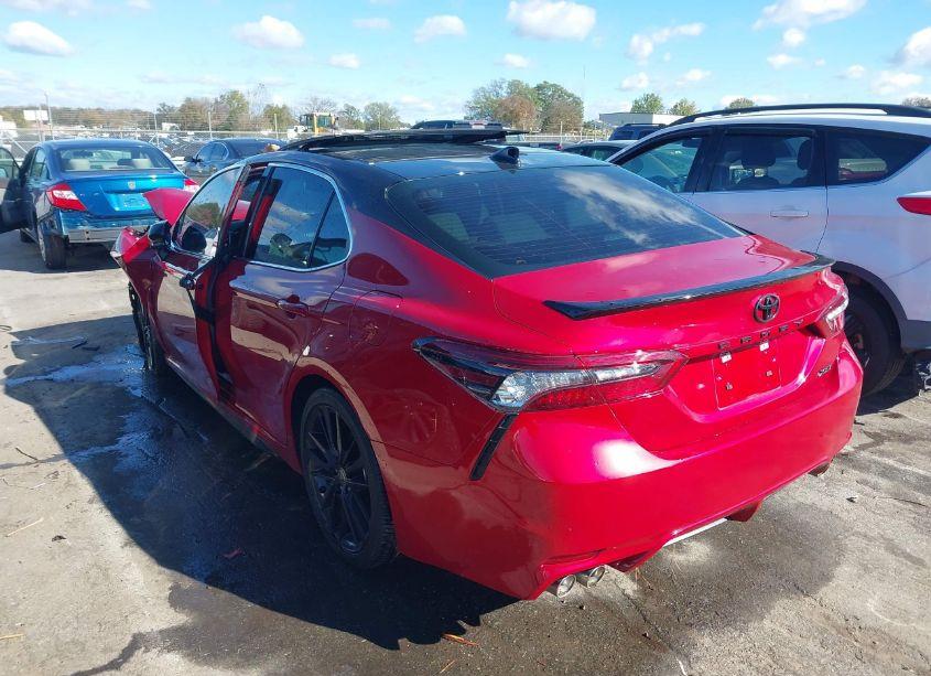 Photo 3 of 2022 Toyota Camry XSE (VIN 4T1K61AK0NU033783)