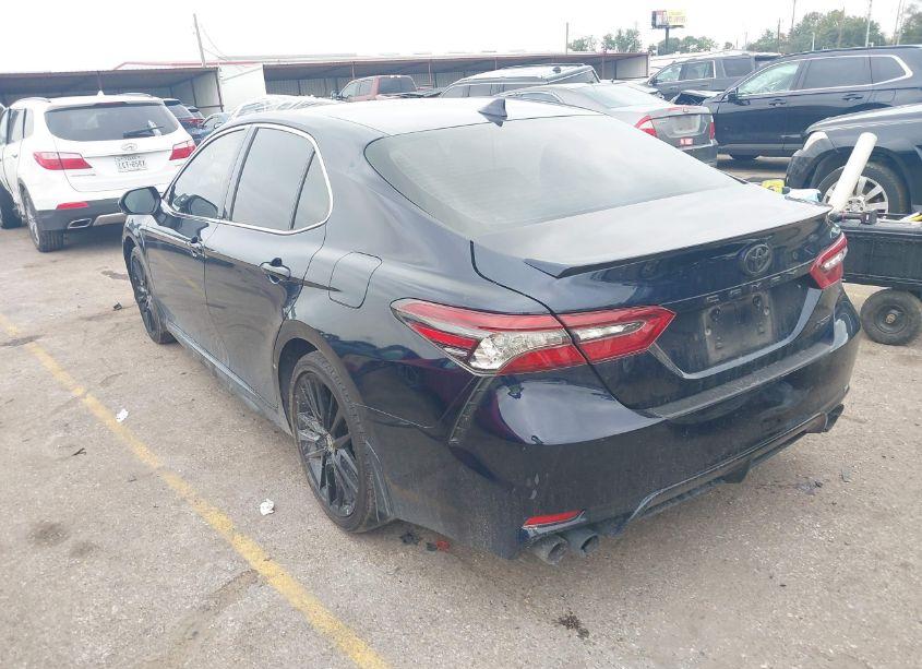 Photo 3 of 2022 Toyota Camry XSE (VIN 4T1K61AK0NU719144)