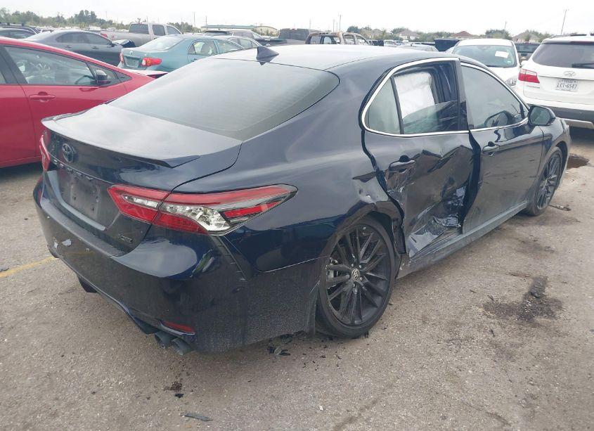 Photo 4 of 2022 Toyota Camry XSE (VIN 4T1K61AK0NU719144)