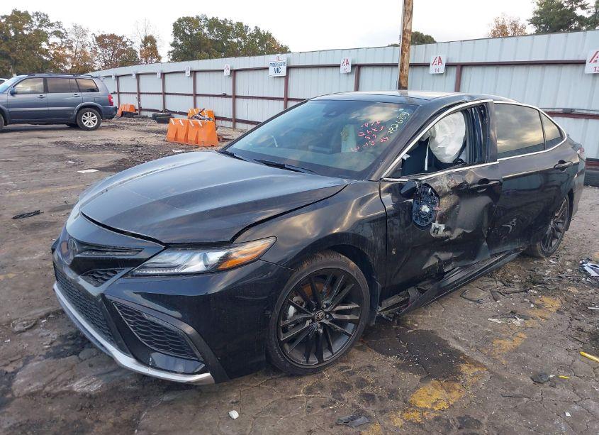 Photo 2 of 2023 Toyota Camry XSE (VIN 4T1K61AK0PU782683)